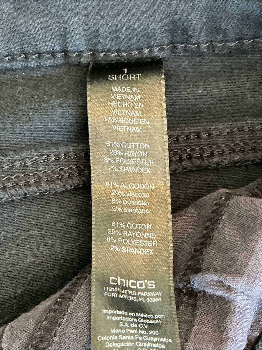 Chico’s So Slimming Slim Jeans Black Cropped Stretch Denim Women’s Size 1 Short - Picture 10 of 11